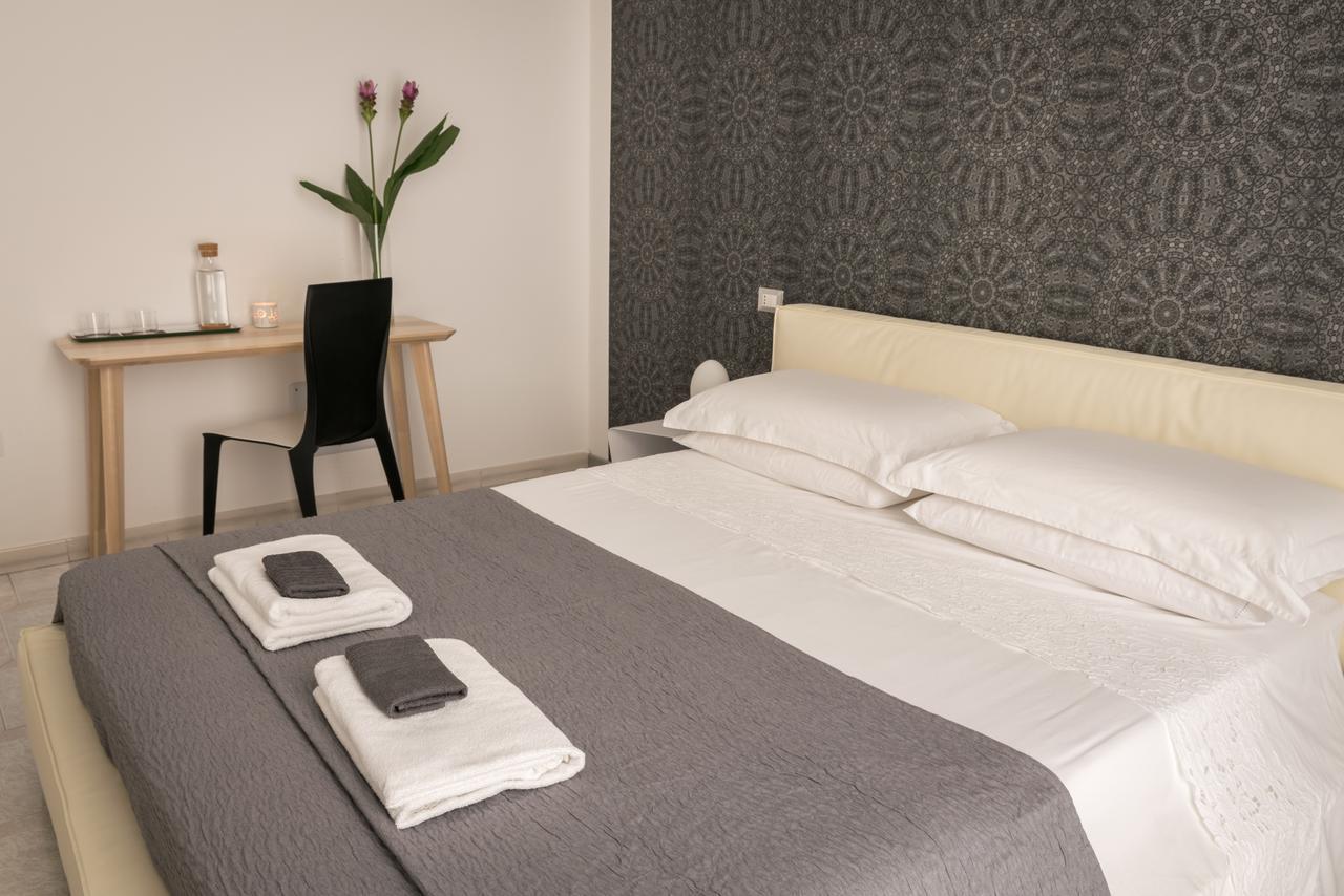 B&B Le Giravolte Lecce Buitenkant foto
